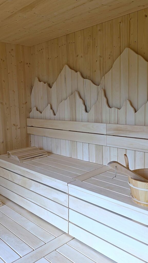 Wnętrze sauny w strefie SPA - Zacisze pod Śmielcem